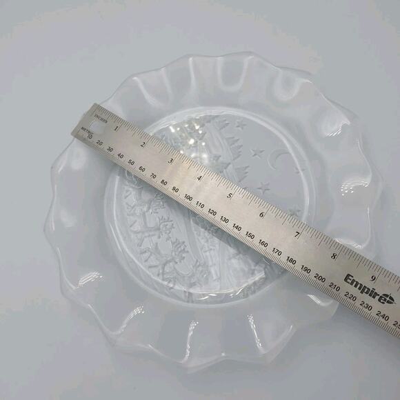 Mikasa Frosted Glass Plate Christmas Silent Night Santa, Sleigh & Reindeer 9.5" - Picture 4 of 4